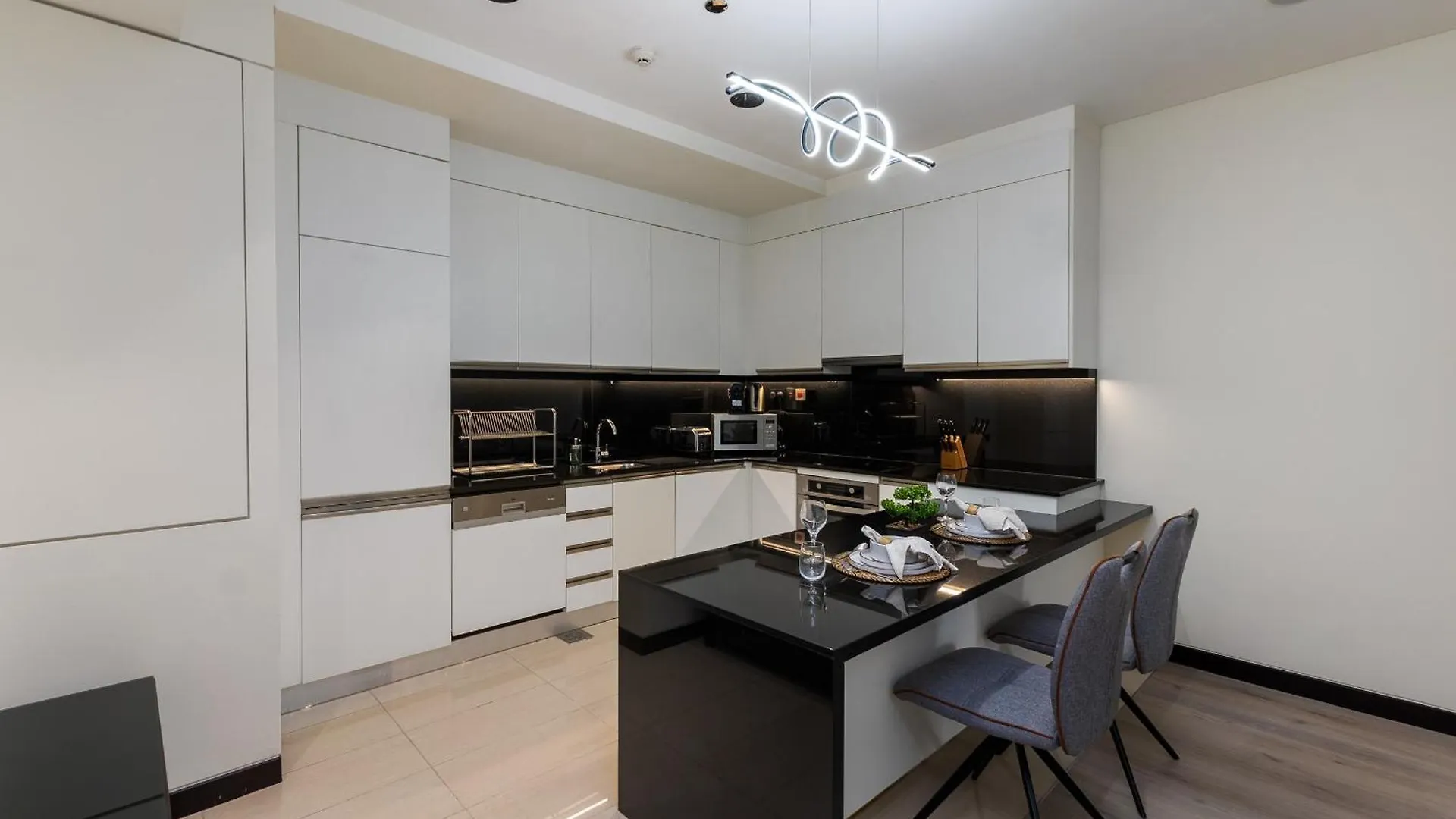 Address Dubai Marina, Dubai Marina - Mint Stay United Arab Emirates